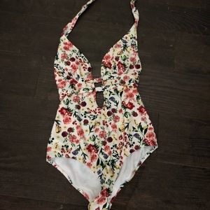 Jessica Simpson White Floral Swimsuit, M like new